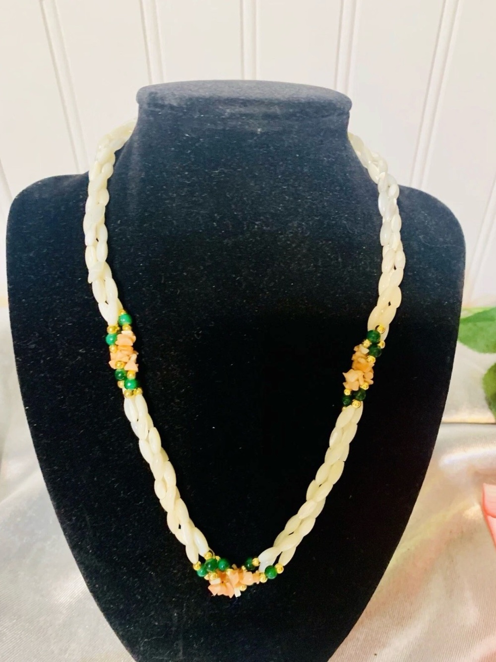 Vintage Coral And Mother Of Pearl Jade Necklace And Bracelet Rice Hawaii Set